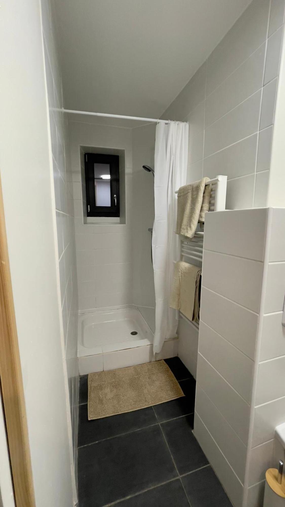 Les Vignes - T2 Cosy, Calme, Excentre Apartment Dijon Bagian luar foto